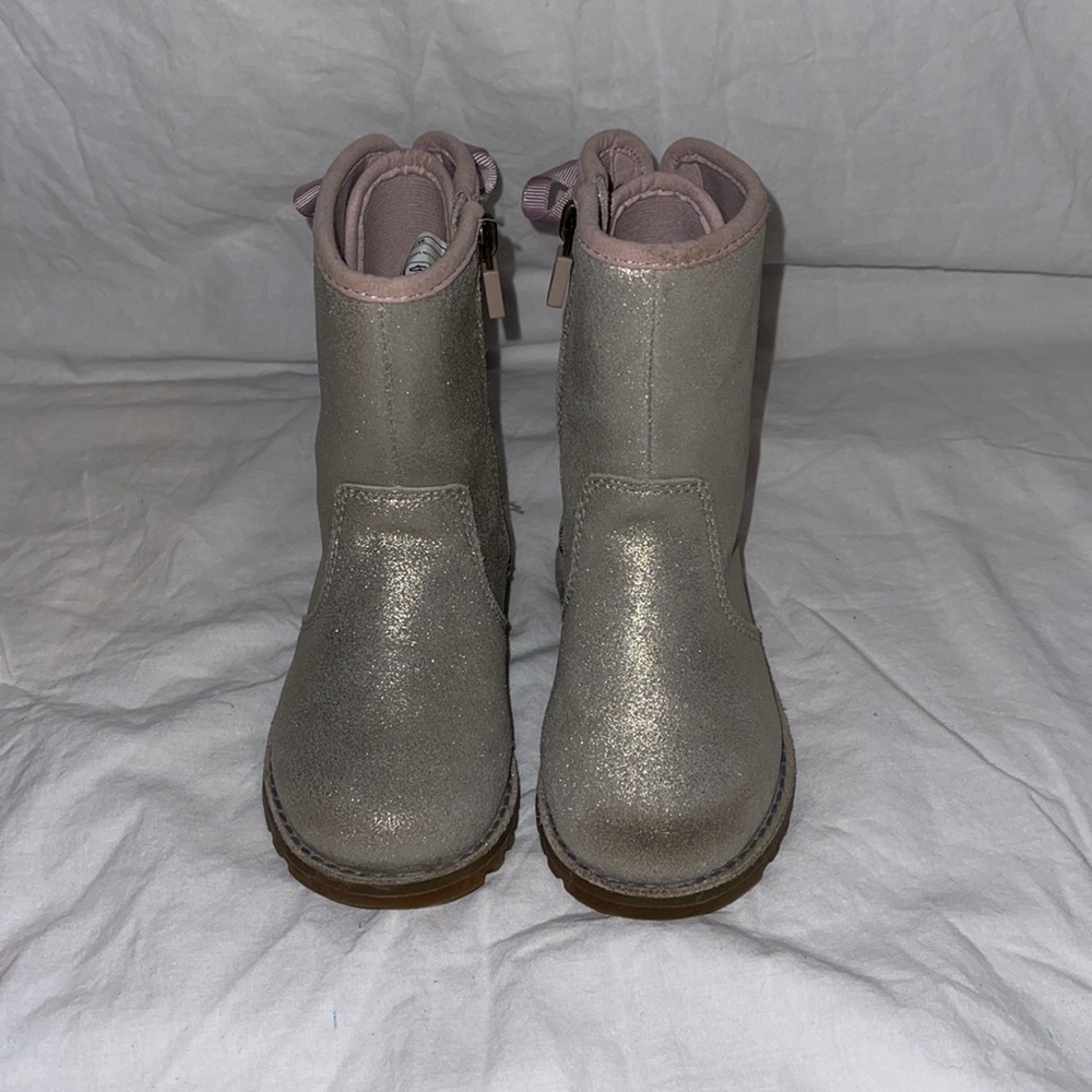 UGGs - Picture 2 of 4